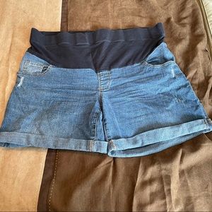 MATERNITY* jean shorts size L